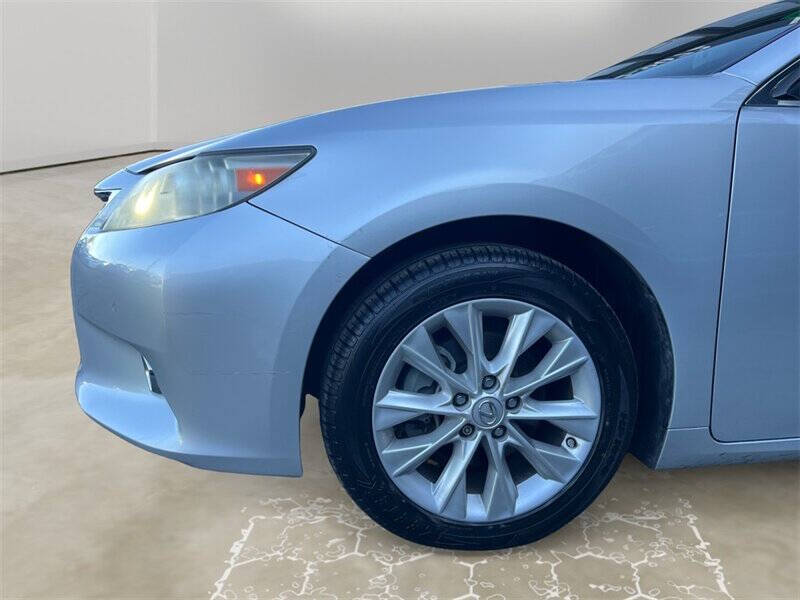 2013 Lexus ES 300h