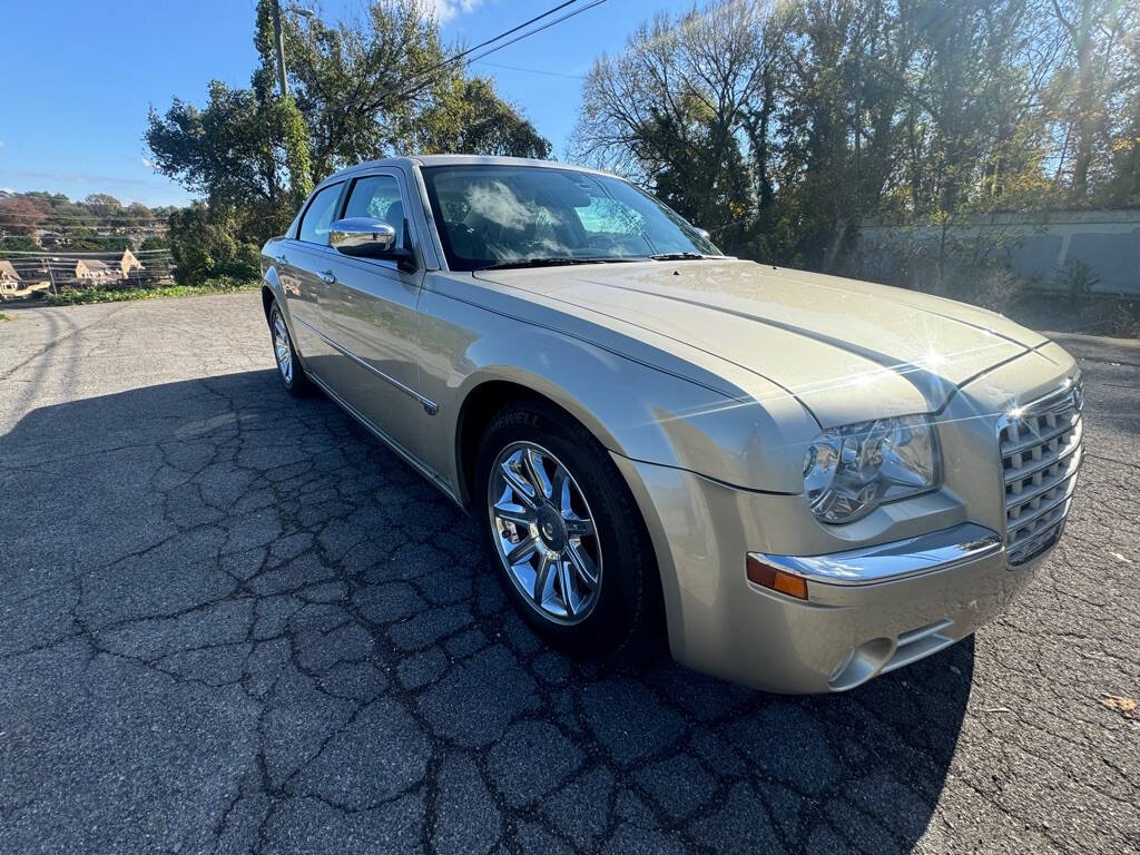 2006 Chrysler 300 for sale at Car ConneXion Inc in Knoxville, TN