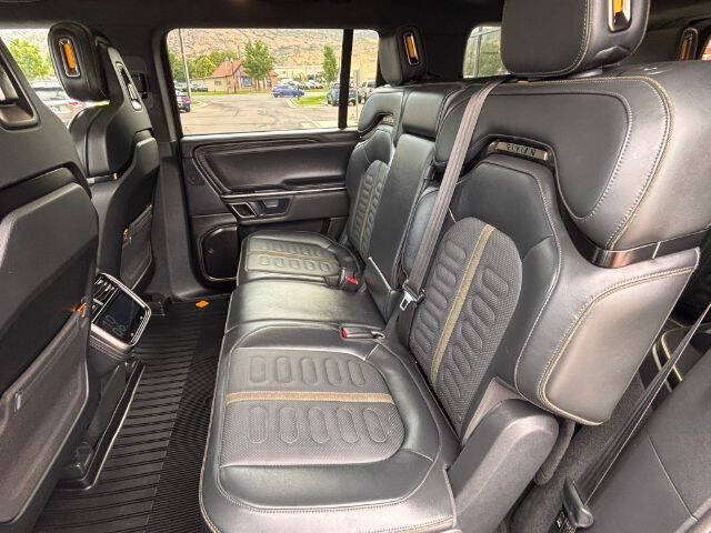 2024 Rivian R1S Adventure