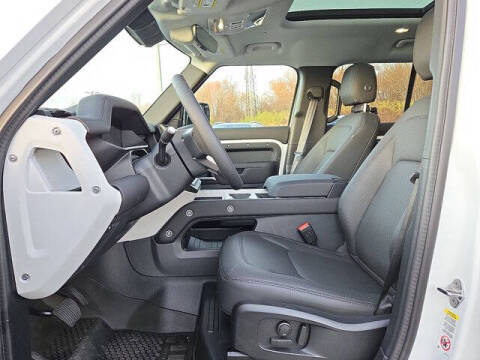 2025 Land Rover Defender 110 P400 S