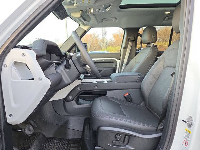 2025 Land Rover Defender 110 P400 S