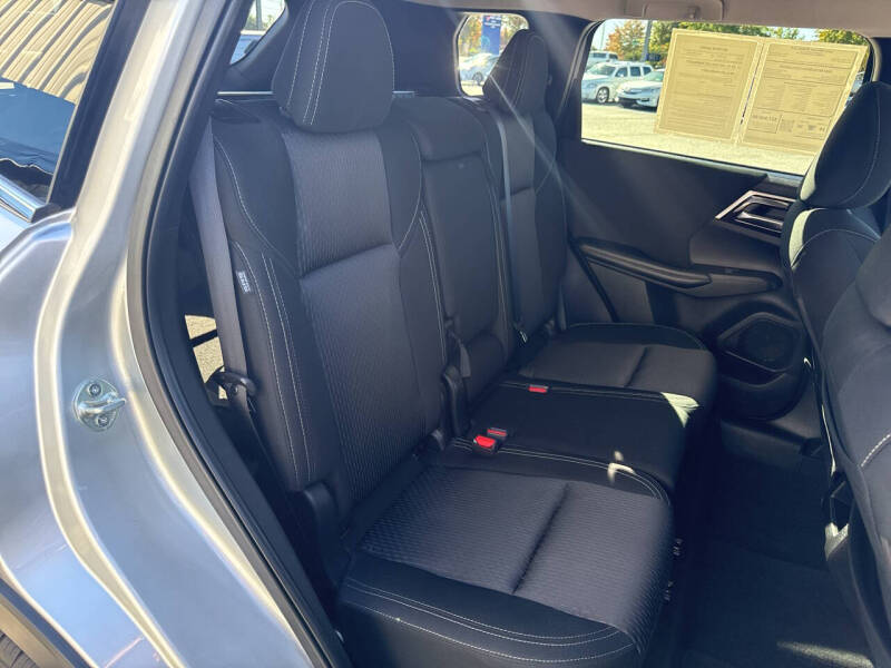 2022 Mitsubishi Outlander ES