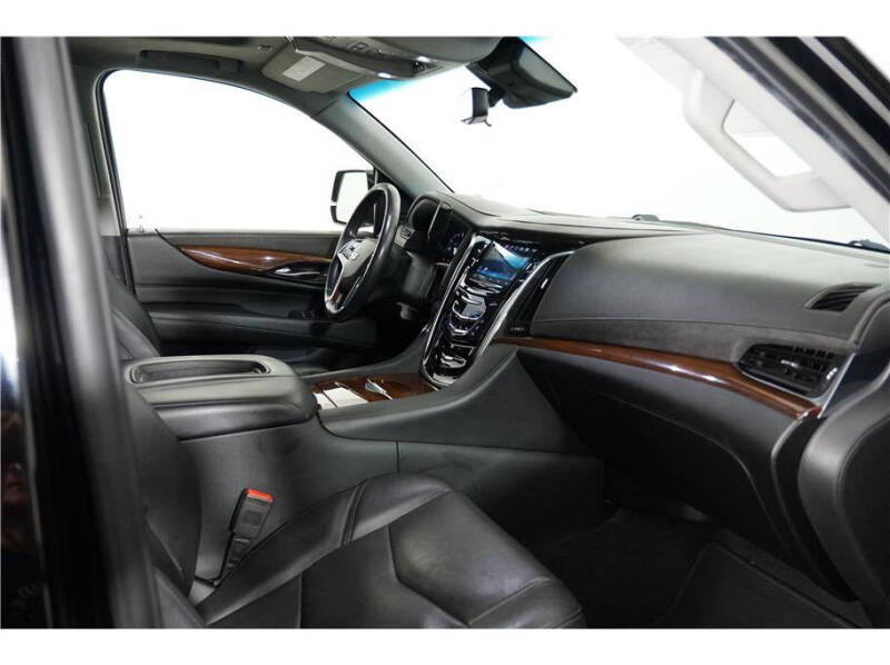 2020 Cadillac Escalade ESV Luxury