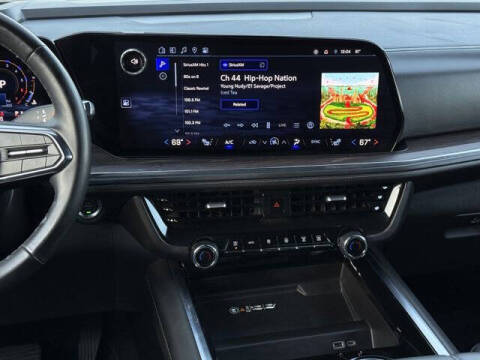 2025 Chevrolet Suburban LT