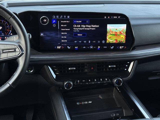 2025 Chevrolet Suburban LT