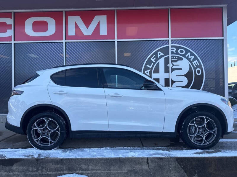 2025 Alfa Romeo Stelvio