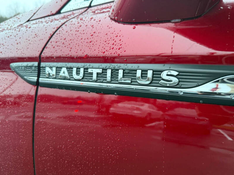 2019 Lincoln Nautilus Select