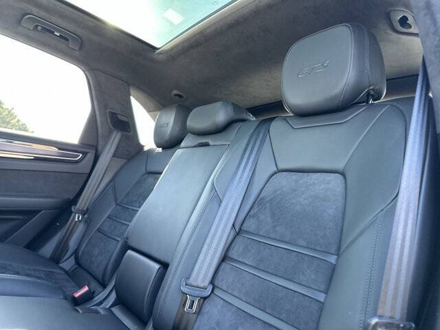2022 Porsche Cayenne GTS