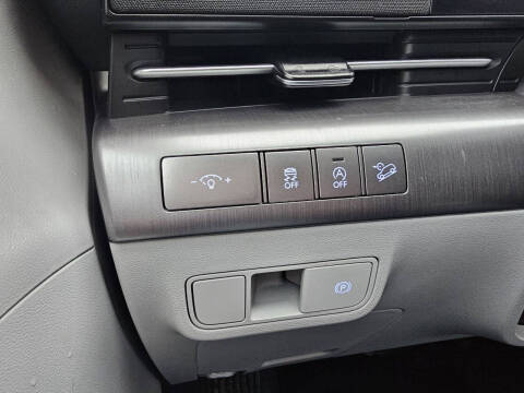 2024 Hyundai Kona SE