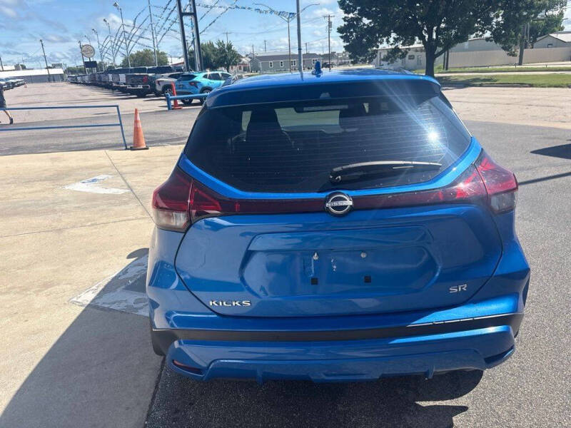 2024 Nissan Kicks SR