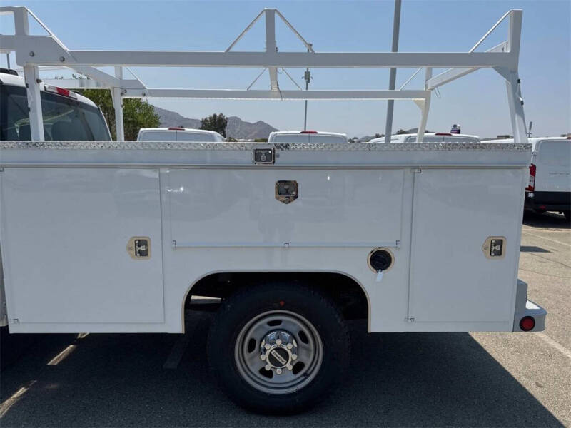 2025 Ford F-350 Super Duty XL