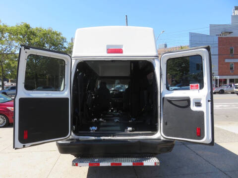 2013 Ford E-Series E-250