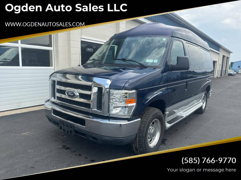 2010 Ford E-Series Econoline Van Commercial's photo