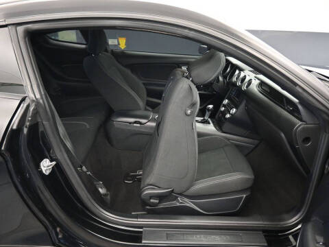 2021 Ford Mustang EcoBoost