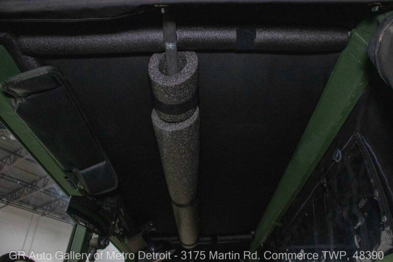 2001 AM General Hummer