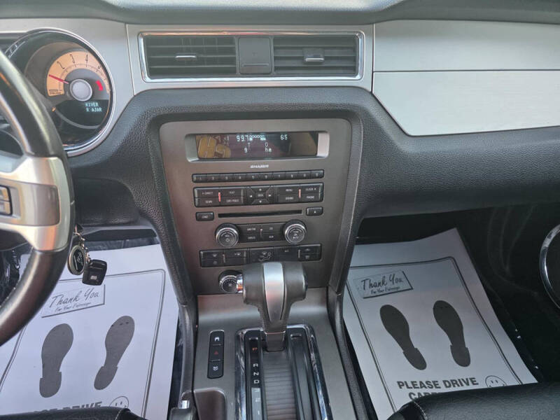 2010 Ford Mustang V6