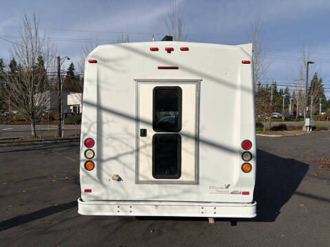 2012 Ford E-Series E-450 SD