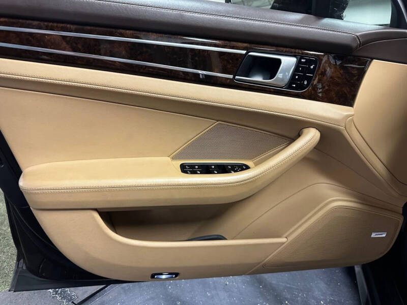 2018 Porsche Panamera