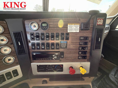 2019 Freightliner Coronado 122 SD