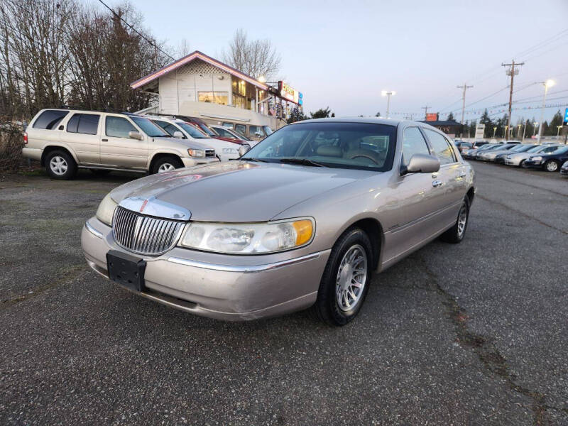 2002 Lincoln Town Car for sale at Leavitt Auto Sales and Used Car City in Everett WA