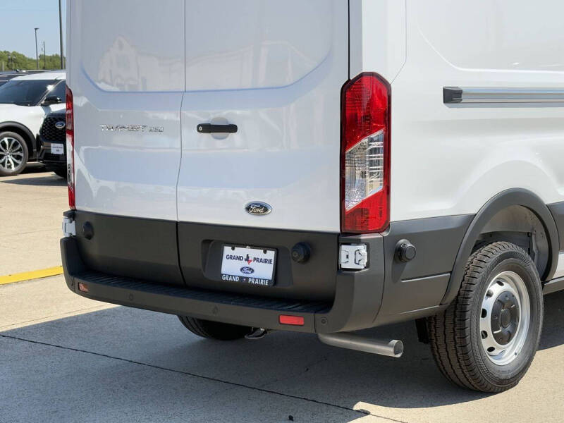 2025 Ford Transit 250