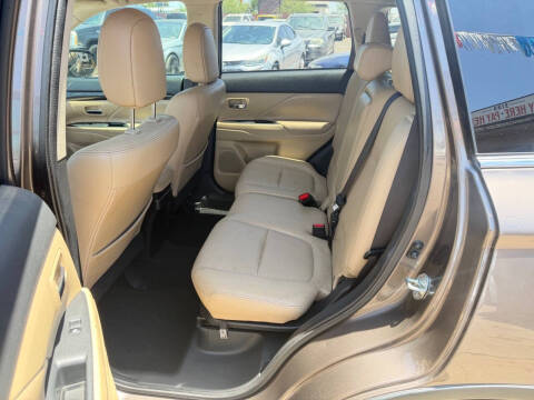 2017 Mitsubishi Outlander SEL