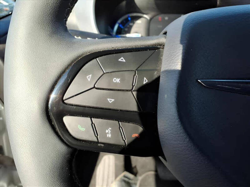 2023 Chrysler Pacifica Plug-In Hybrid Touring L