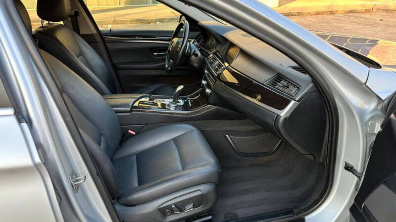 2016 BMW 5 Series 528i