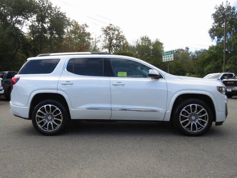 2023 GMC Acadia Denali