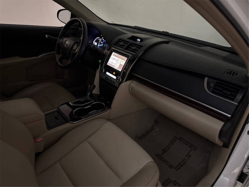 2014 Toyota Camry XLE V6