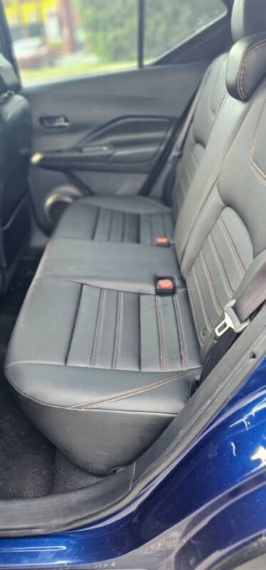 2019 Nissan Kicks SR