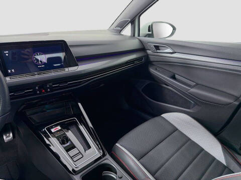 2024 Volkswagen Golf GTI SE