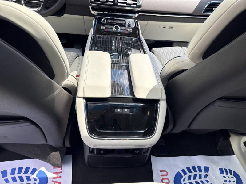 2024 Lincoln Navigator Black Label