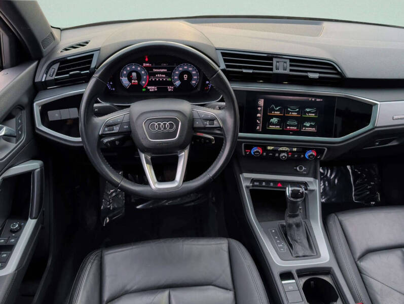 2019 Audi Q3 quattro Premium 45 TFSI