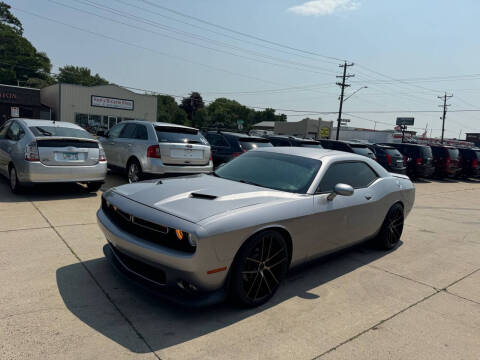 2015 Dodge Challenger for sale at United Motors in Saint Cloud MN