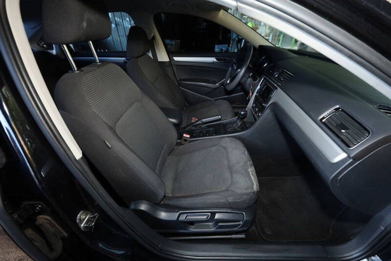 2017 Volkswagen Passat 1.8T S