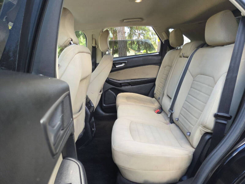2016 Ford Edge SE