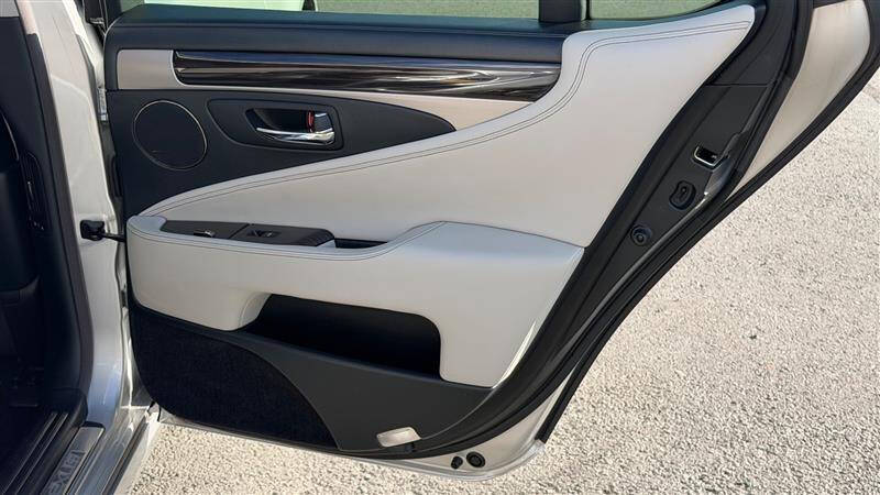 2013 Lexus LS 460