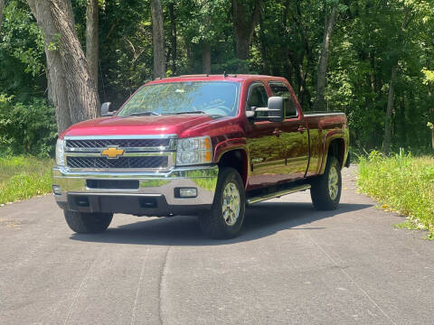 2014 Chevrolet Silverado 2500HD for sale at OVERDRIVE AUTO SALES, LLC. in Clarksville IN