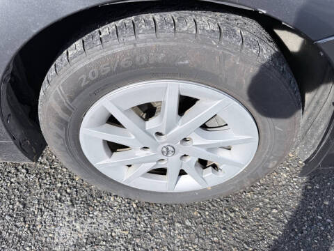 2012 Toyota Prius v Five