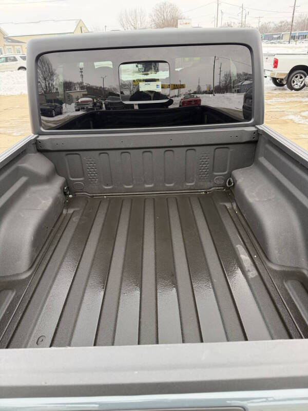 2024 Jeep Gladiator Sport S