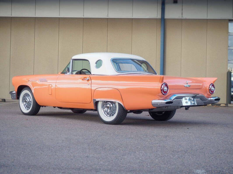 1957 Ford Thunderbird