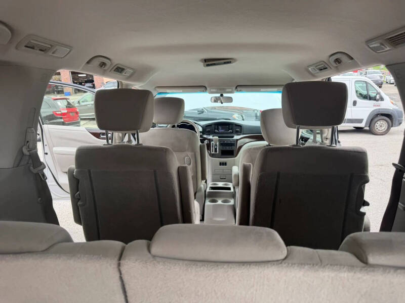 2015 Nissan Quest