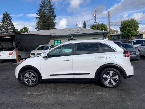 2017 Kia Niro LX