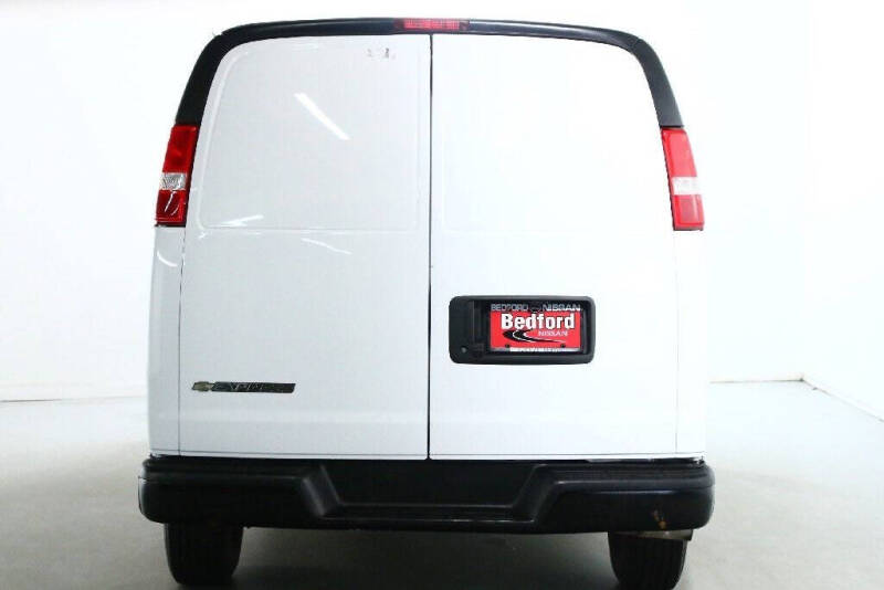 2023 Chevrolet Express 2500