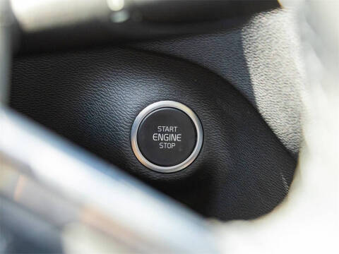 2023 Volvo XC40 B5 Plus Bright Theme