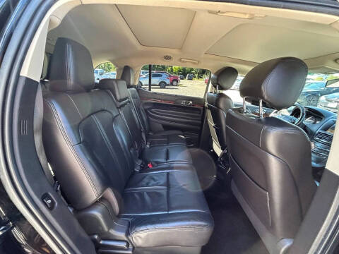2018 Lincoln MKT Premiere