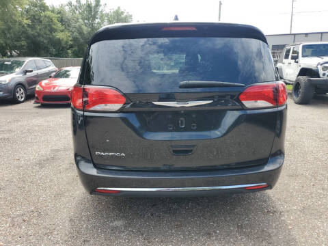 2018 Chrysler Pacifica Touring L