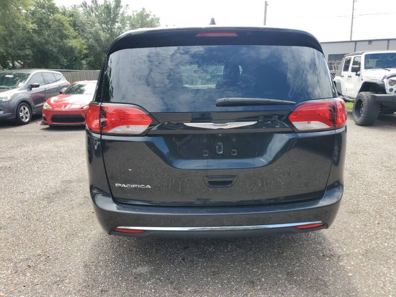 2018 Chrysler Pacifica Touring L