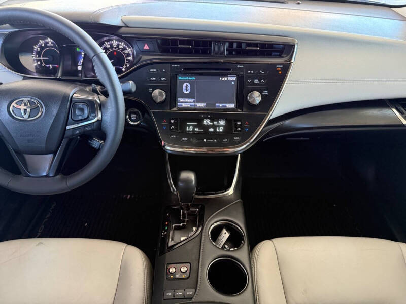 2018 Toyota Avalon XLE